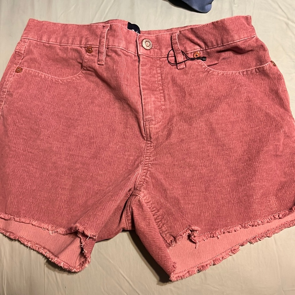 Gap short size 6 in pink color